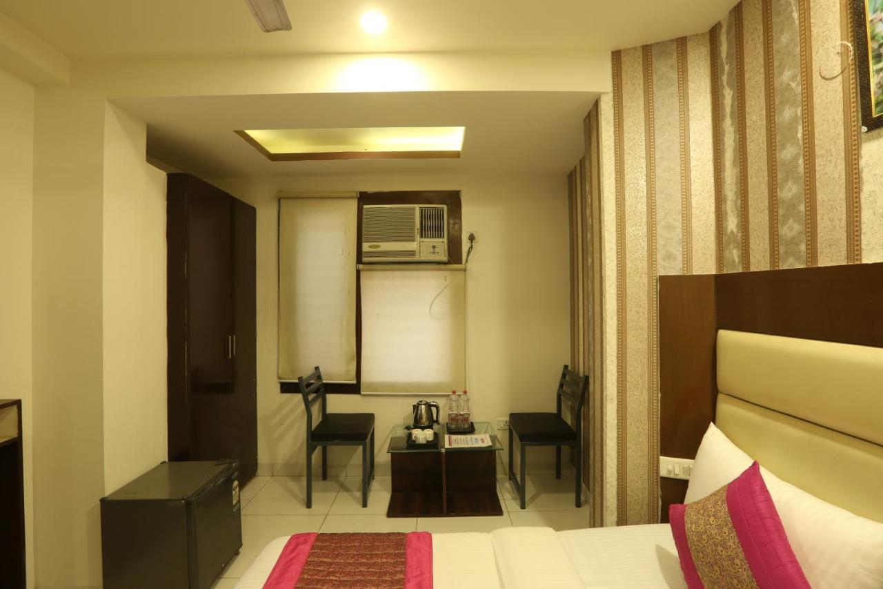 Melfort Bed & Breakfast New Delhi Extérieur photo